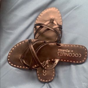 Black sandals *NEW*
